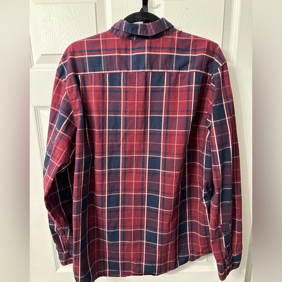 Old Navy Men’s Plaid Regular Fit Built-In Flex Everyday Shirt - Picture 5 of 6